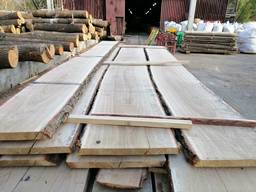 Unedged oak lumber
